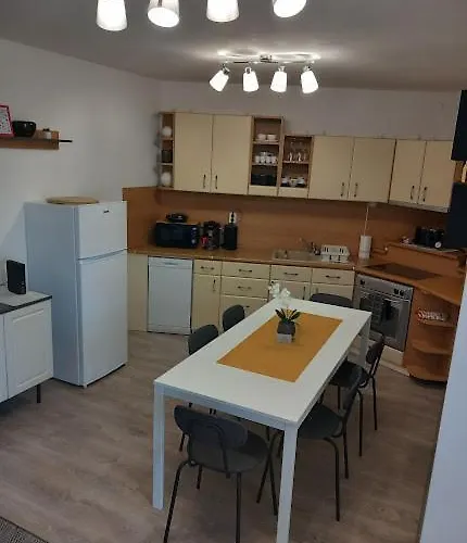 Sunshine Apartment *